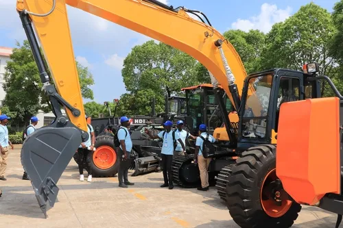 صور من تدريب عملاء من سيراليون