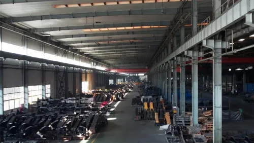 ورشة تصنيع وتجميع الأجزاء الهيكلية للحفارات والجرافات والمعدات الثقيلة