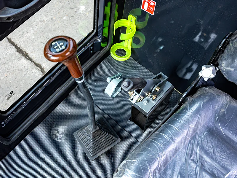 مدحلة بإطارات هوائية (تحقق قوة ضغط متجانسة)، GYR16