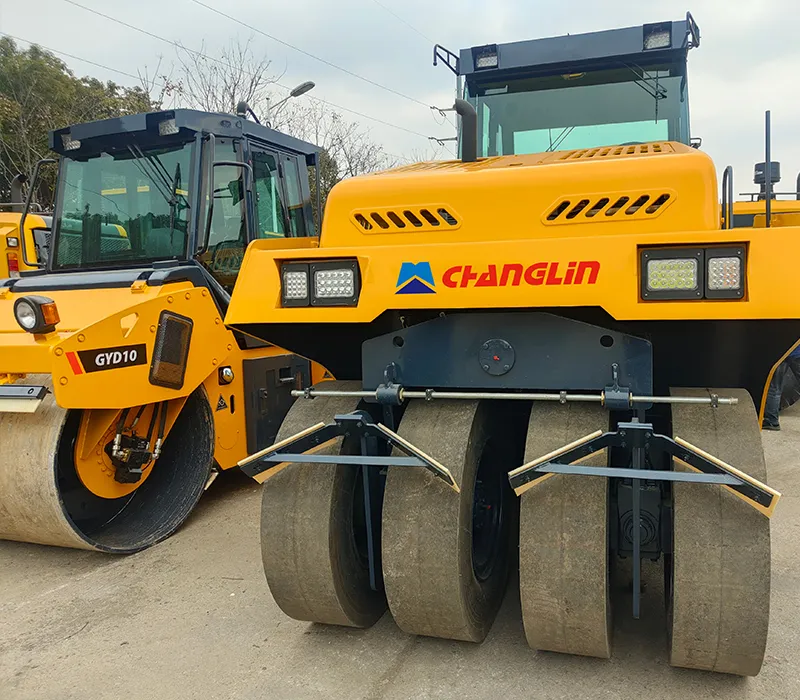 مدحلة بإطارات هوائية (تحقق قوة ضغط متجانسة)، GYR16