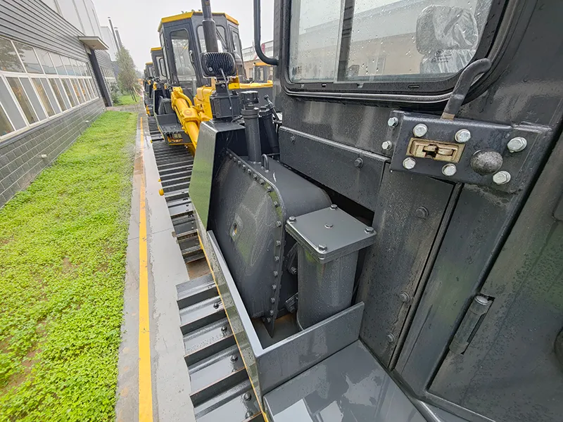 بلدوزر مجنزر (زاحف)، YD220