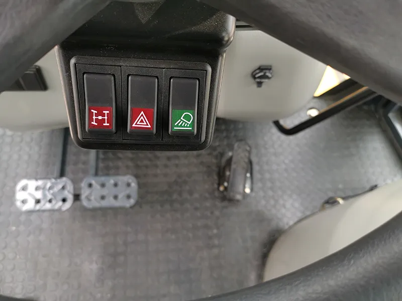 نظام فرامل هيدروليكي مغمور بالزيت مع تحكّم بدواستين مزدوجتين