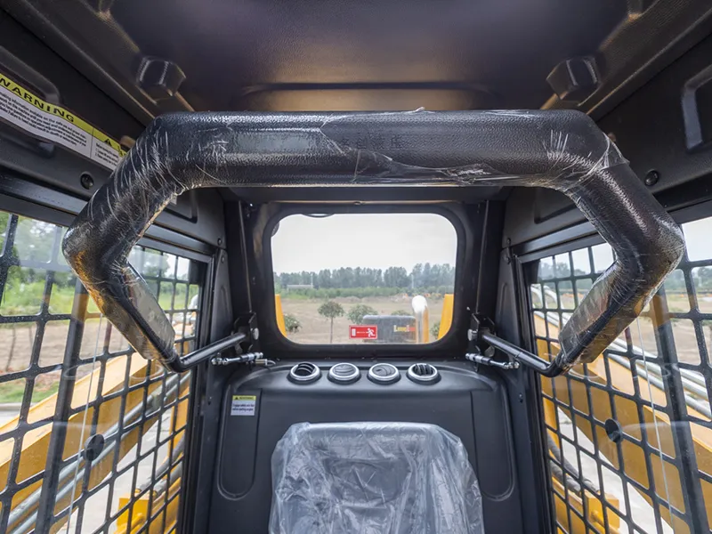 لودر انزلاقي مجنزر (زاحف)، TS65/TS100