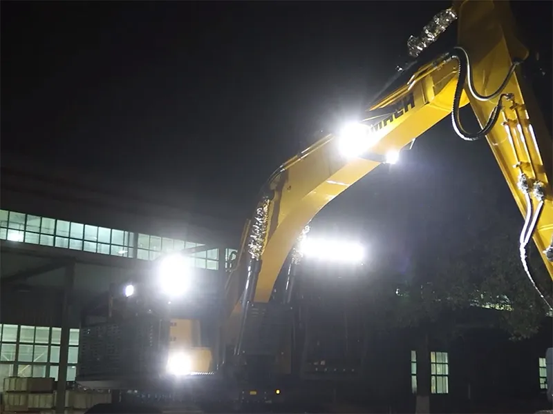 حفار مجنزر متطور لتحميل الأخشاب، ZG135CF