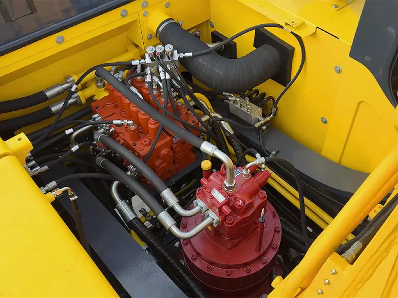 حفّار برمائي مجنزر للبيئات الطينية والمائية، ZG330D