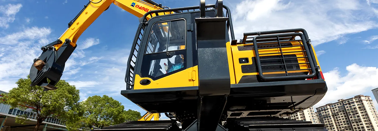 حفارات مجنزرة لمهام خاصة